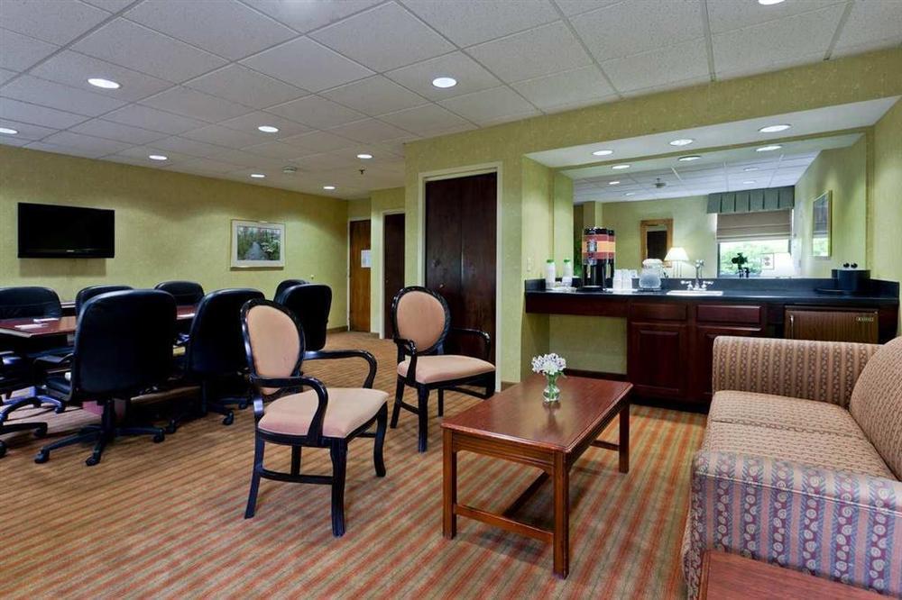 Hampton Inn Шарлотсвилл Удобства фото